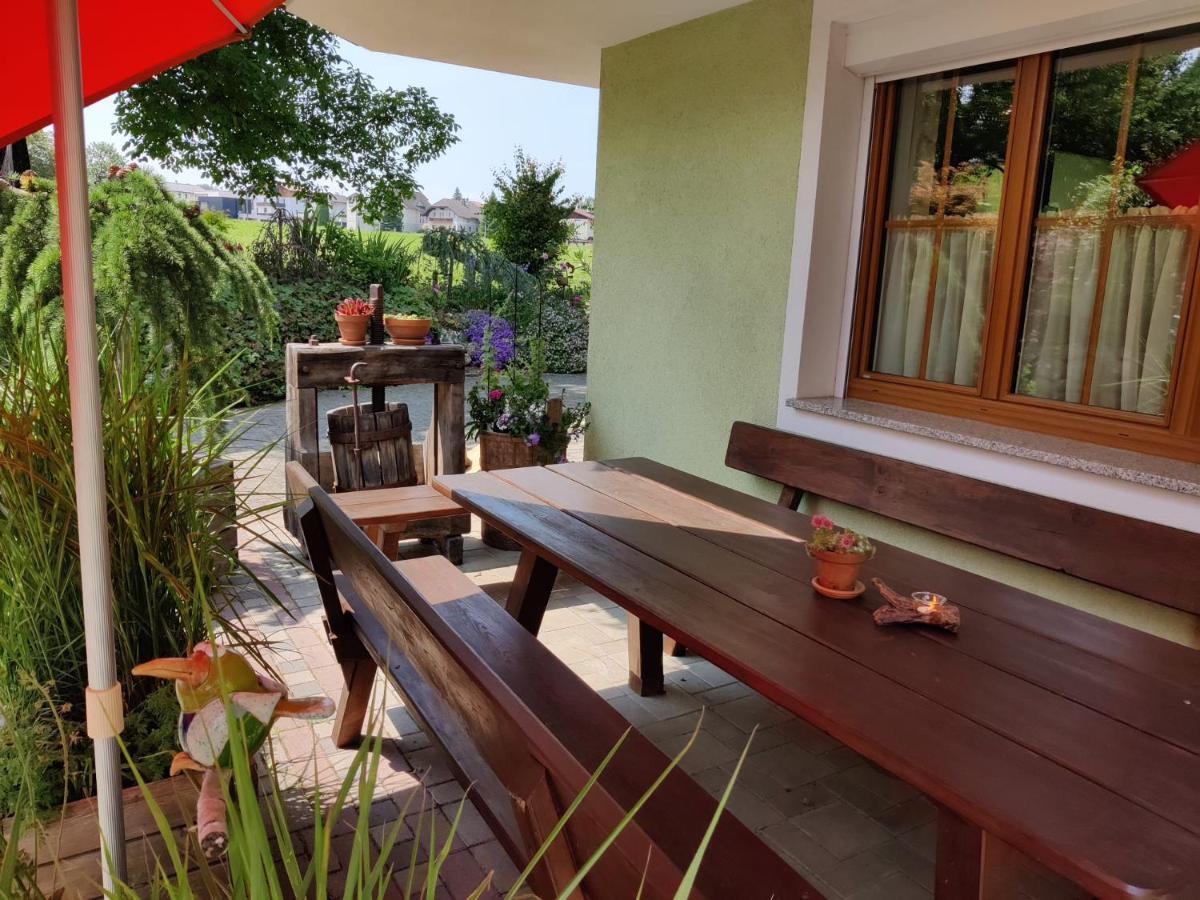 Pension Holzapfel Санкт-Георген-им-Аттергау Экстерьер фото