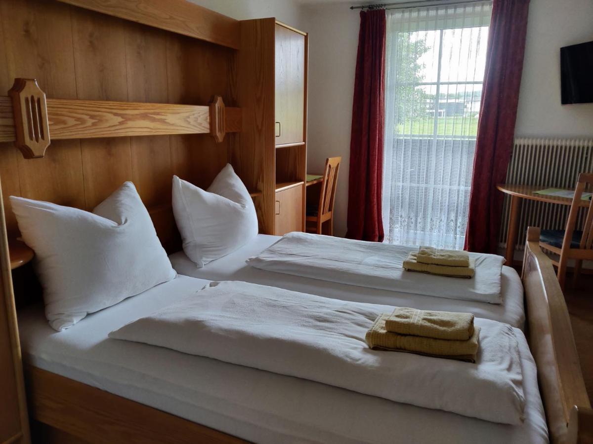 Pension Holzapfel Санкт-Георген-им-Аттергау Экстерьер фото