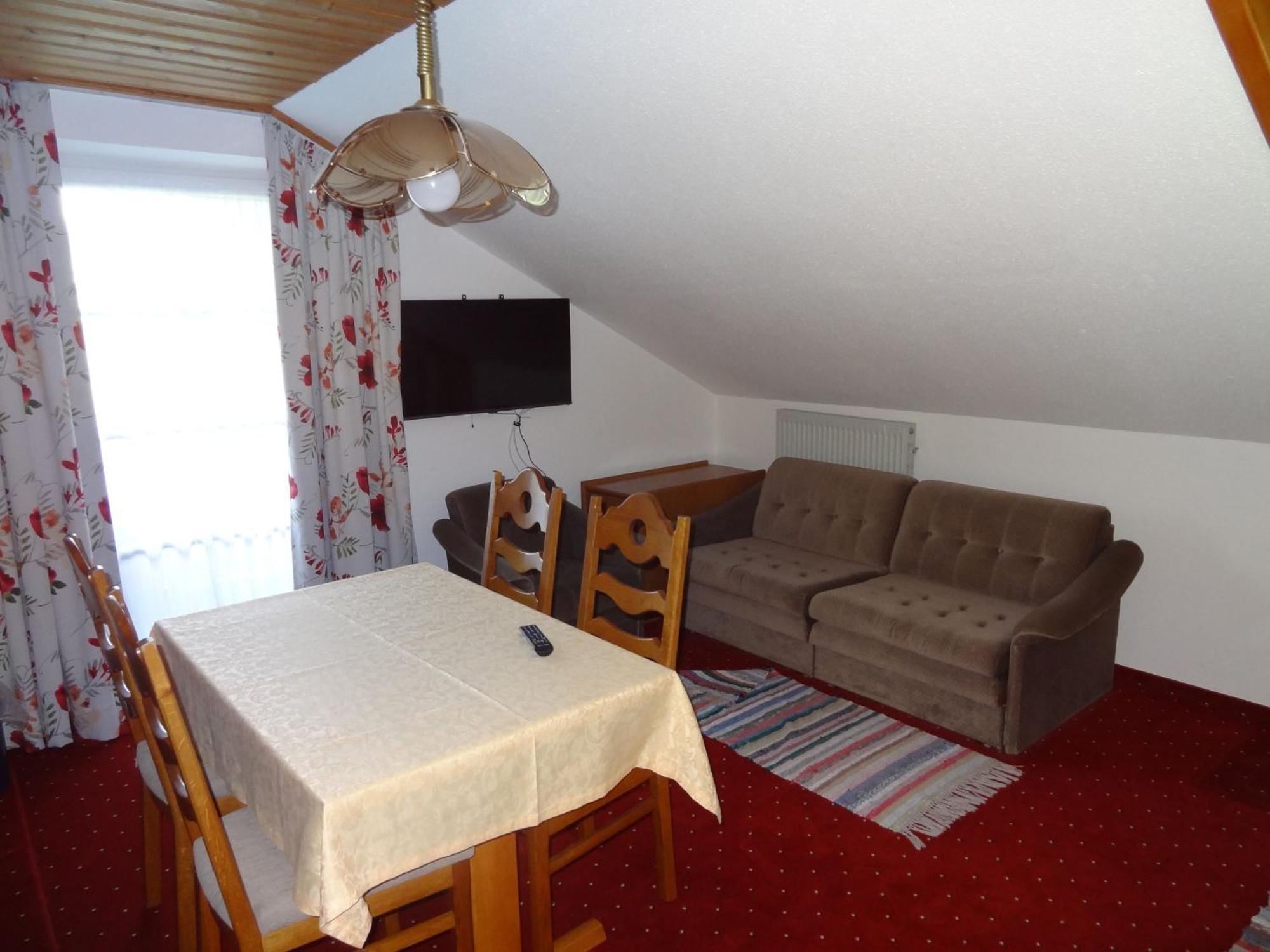 Pension Holzapfel Санкт-Георген-им-Аттергау Номер фото
