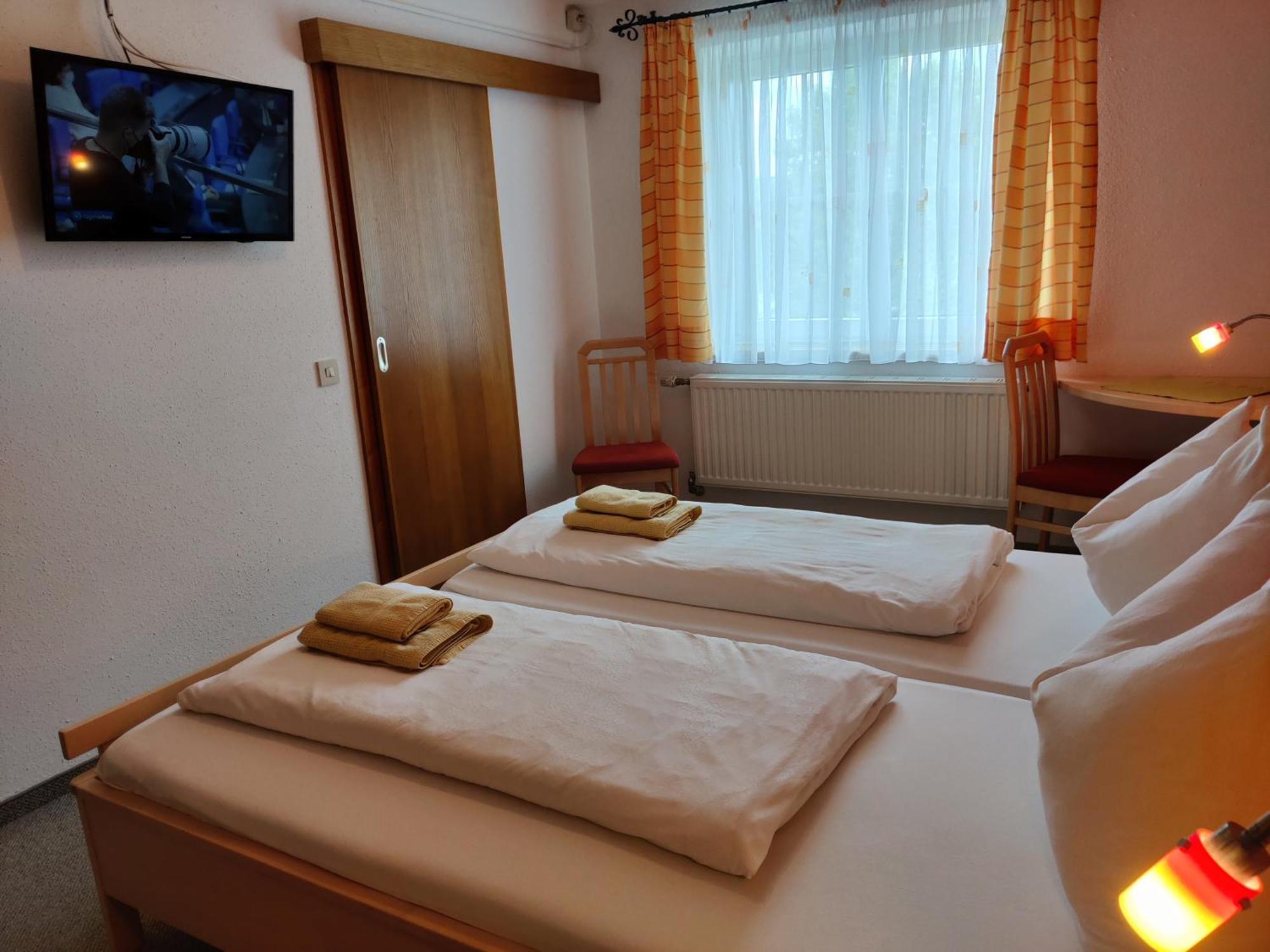 Pension Holzapfel Санкт-Георген-им-Аттергау Экстерьер фото
